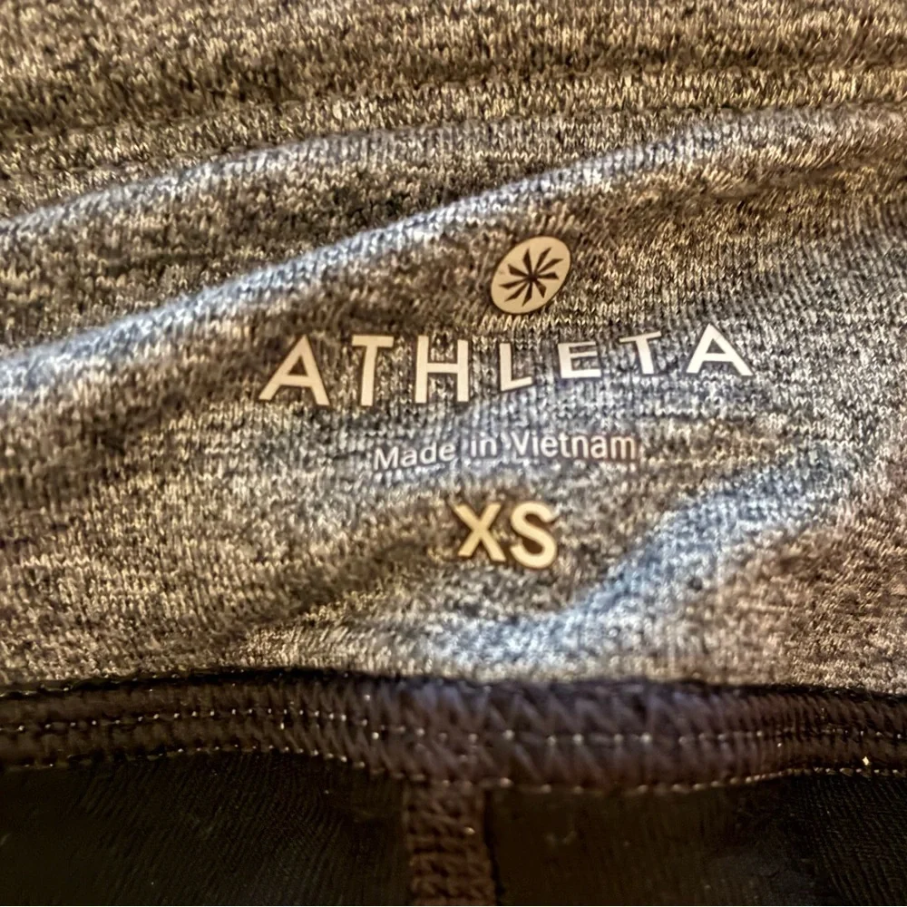 Athleta Gray and Black Skirted Leggings - Picture 4 of 4